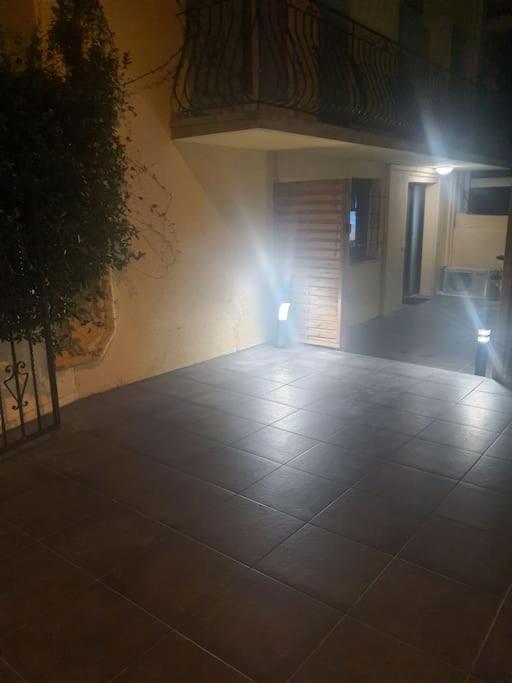 Superbe Appartement Avec Jacuzzi Et Exterieur Perpignan Luaran gambar