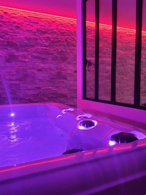Superbe Appartement Avec Jacuzzi Et Exterieur Perpignan Luaran gambar