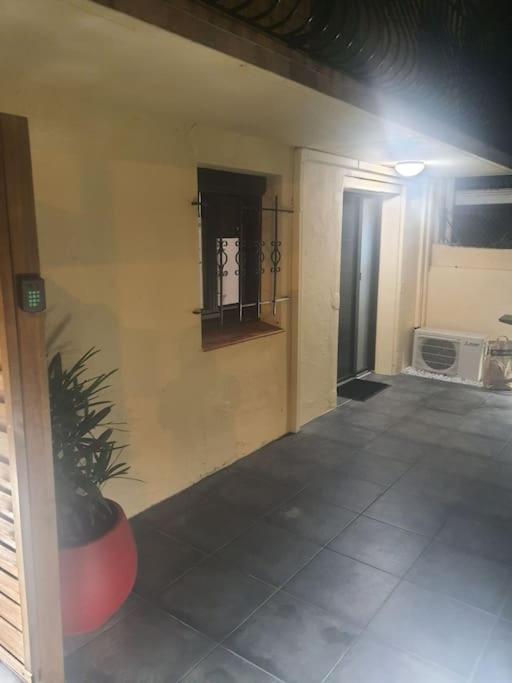 Superbe Appartement Avec Jacuzzi Et Exterieur Perpignan Luaran gambar