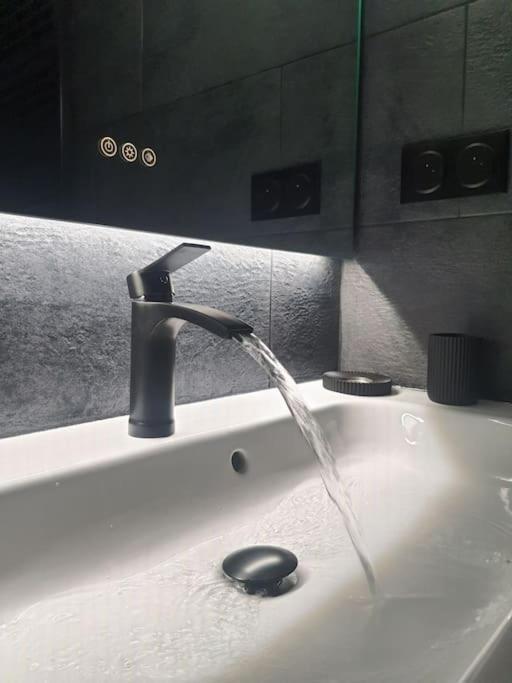 Superbe Appartement Avec Jacuzzi Et Exterieur Perpignan Luaran gambar