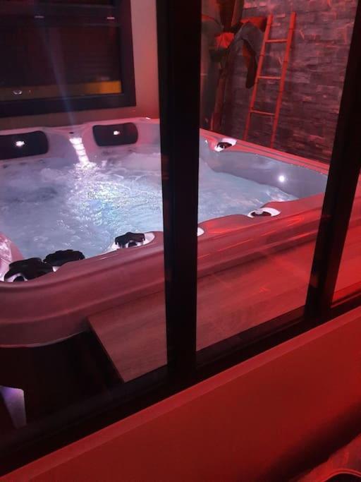 Superbe Appartement Avec Jacuzzi Et Exterieur Perpignan Luaran gambar